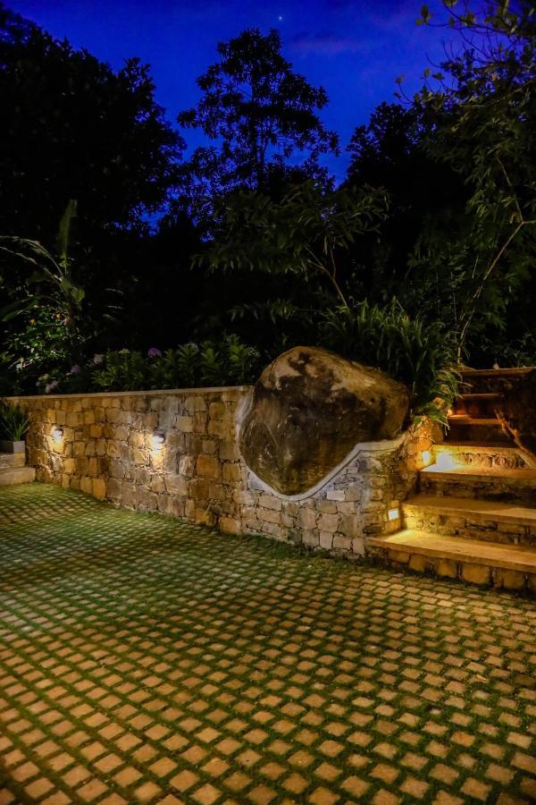 Tranquilisle Hotel Kandy Exterior photo