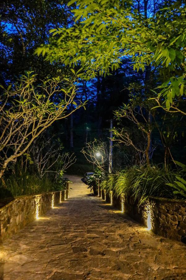 Tranquilisle Hotel Kandy Exterior photo